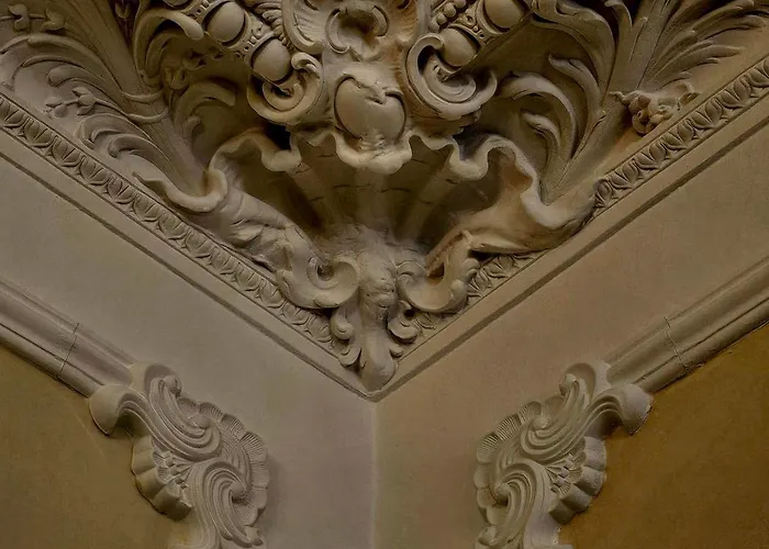 Lingulas - Cosy On Sancova Street, With Free Parking *