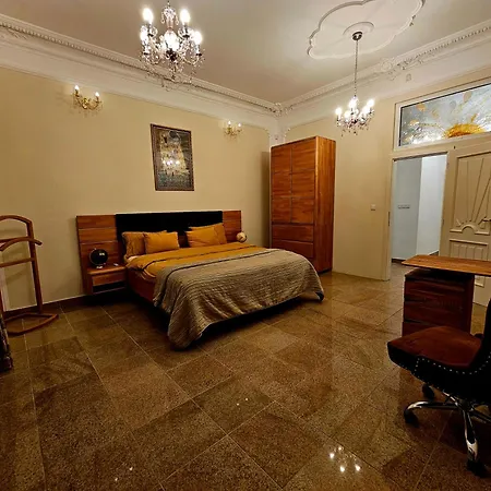 Apartman Lingulas - Cosy On Sancova Street, With Free Parking *