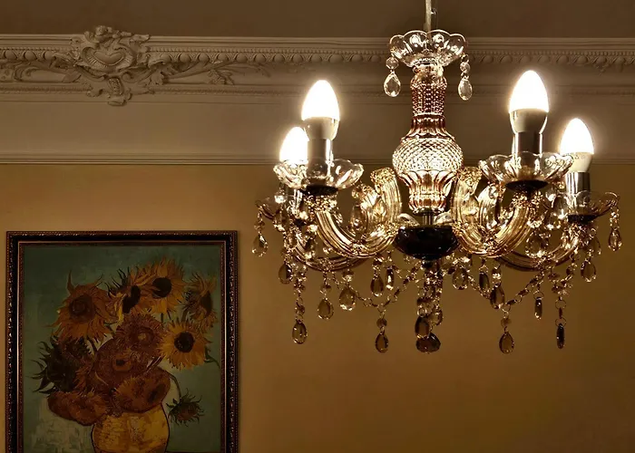 Lingulas - Cosy On Sancova Street, With Free Parking